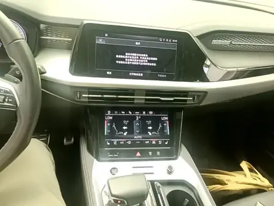 Audi Q6 2024 (16000 км)