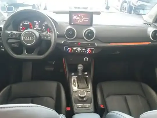 Audi Q2L 2024 (11200 км)