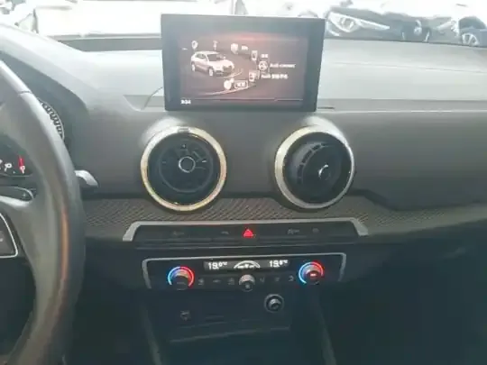 Audi Q2L 2024 (11200 км)