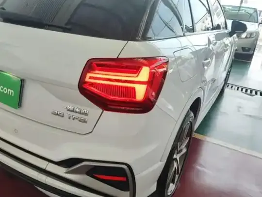 Audi Q2L 2024 (11200 км)