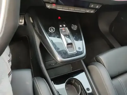 Audi Q4 e-tron 2024 (5800 км)