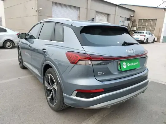 Audi Q4 e-tron 2024 (5800 км)