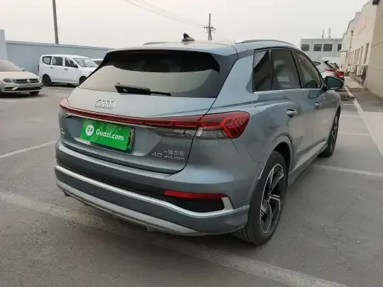 Audi Q4 e-tron 2024 (5800 км)