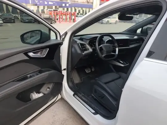 Audi Q4 e-tron 2024 (47699 км)