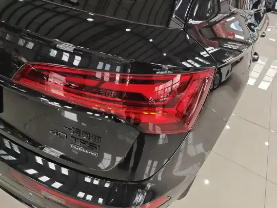 Audi Q5L 2024 (18200 км)