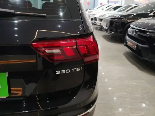 Volkswagen Tiguan L 2024 (11500 км)