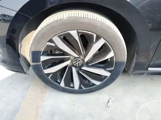 Volkswagen Passat 2024 (75100 км)