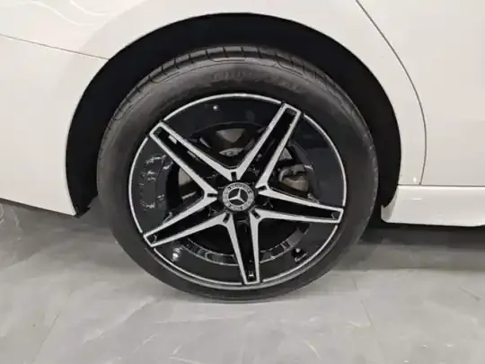 Mercedes-Benz C-Class 2024 (26400 км)