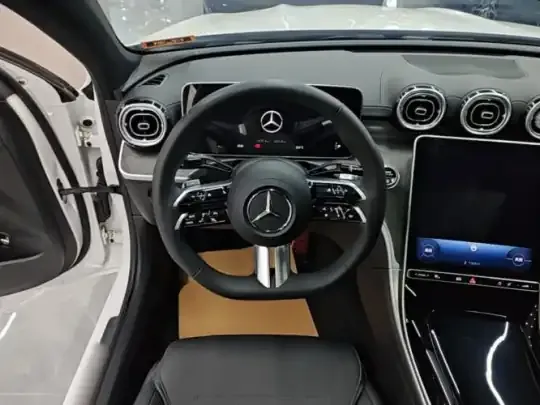 Mercedes-Benz C-Class 2024 (26400 км)