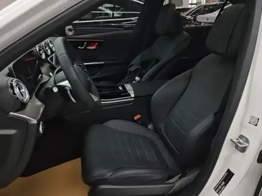 Mercedes-Benz C-Class 2024 (26400 км)