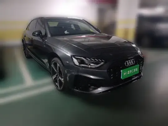 Audi A4L 2024 (8400 км)