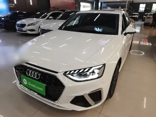 Audi A4L 2024 (29700 км)