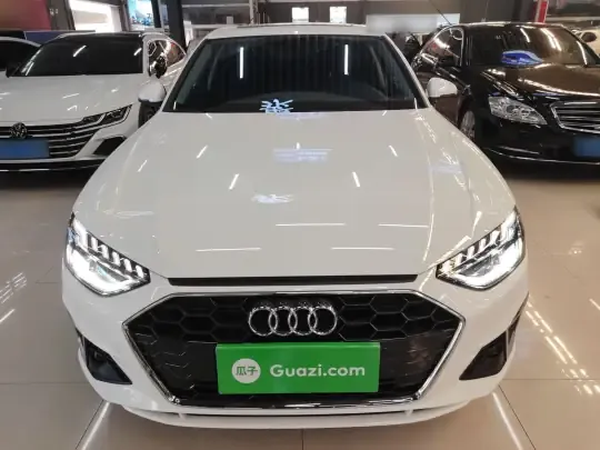Audi A4L 2024 (29700 км)