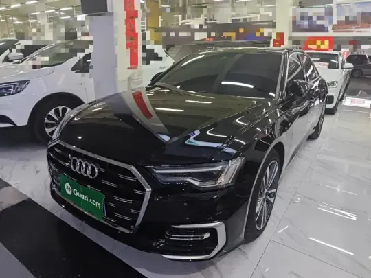 Audi A6L 2024 (27300 км)