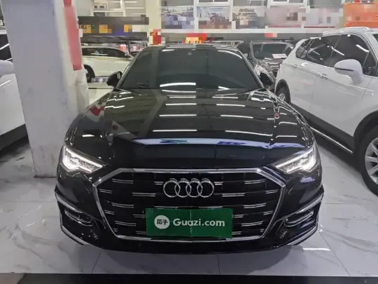 Audi A6L 2024 (27300 км)