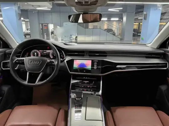 Audi A6L 2024 (25300 км)