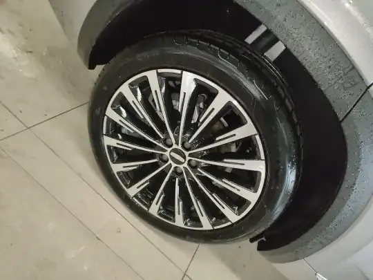 Geely Auto Monjaro L Intelligent Engine 2024 (2200 км)