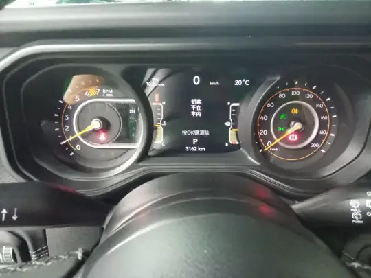 Jeep Wrangler 2024 (3200 км)