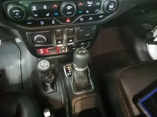 Jeep Wrangler 2024 (3200 км)
