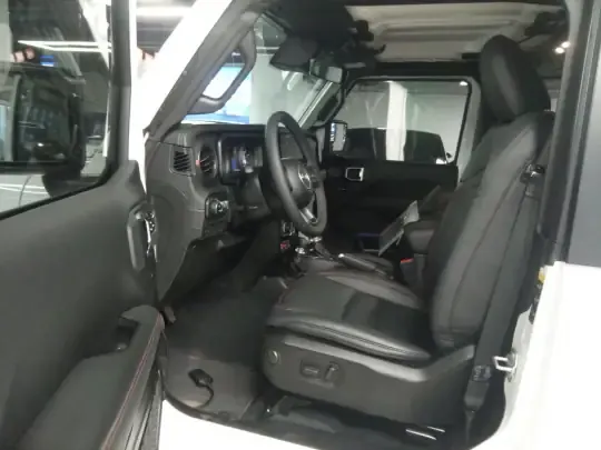Jeep Wrangler 2024 (3200 км)