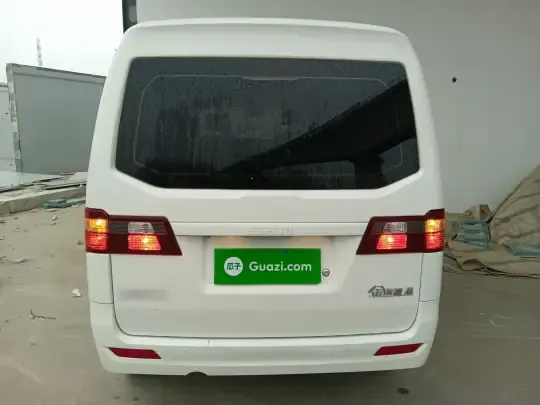 Jinbei Gold Hiace M Classic 2024 (27000 км)