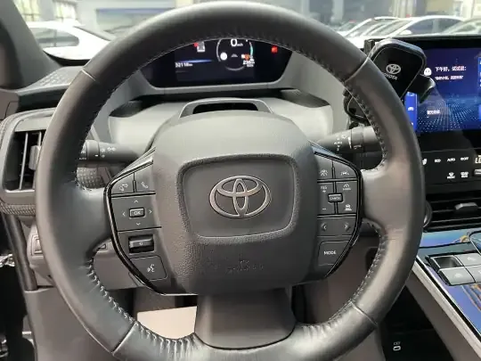 Toyota BZ 4X 2024 (32100 км)