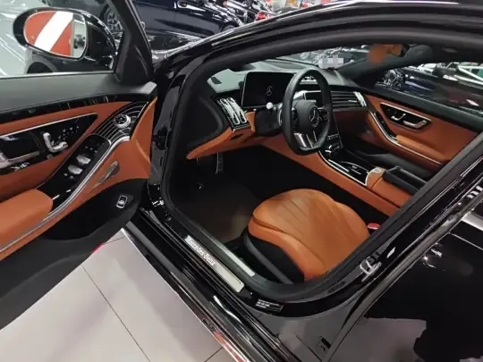 Mercedes-Benz S-Class 2024 (21100 км)