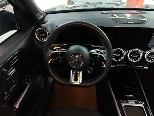 Mercedes-Benz GLB AMG 2024 (5500 км)