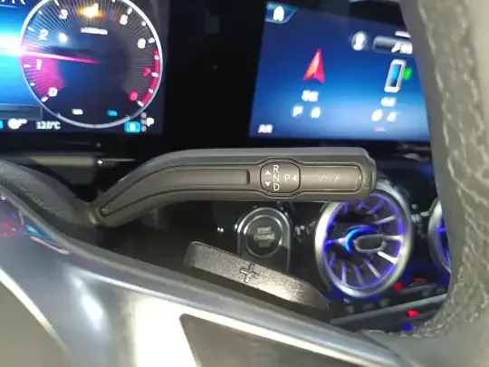 Mercedes-Benz GLA 2024 (11000 км)