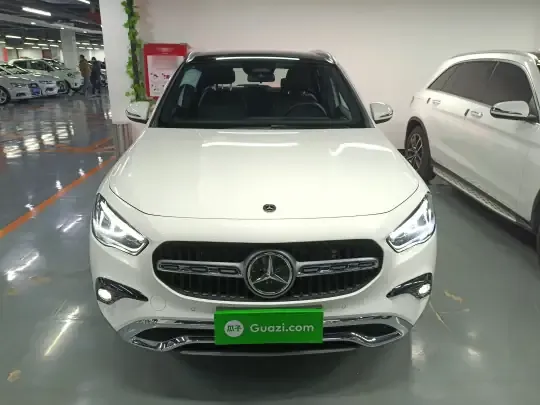 Mercedes-Benz GLA 2024 (11000 км)