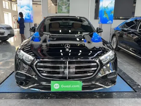 Mercedes-Benz E-Class 2024 (19000 км)