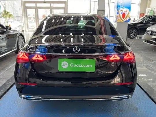 Mercedes-Benz E-Class 2024 (19000 км)