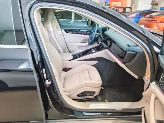 Porsche Panamera 2024 (3800 км)