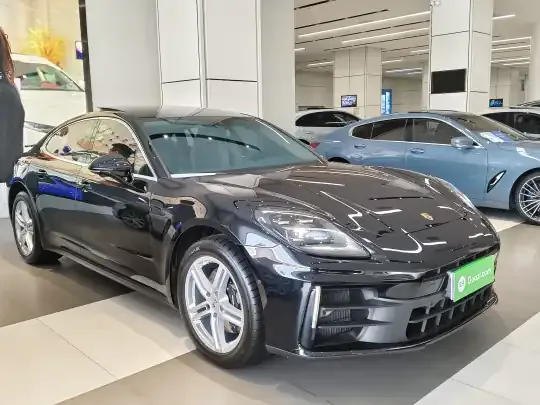 Porsche Panamera 2024 (3800 км)
