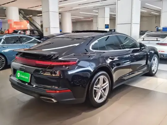Porsche Panamera 2024 (3800 км)