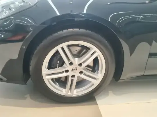 Porsche Panamera 2024 (3800 км)