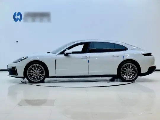 Porsche Panamera 2024 (14600 км)