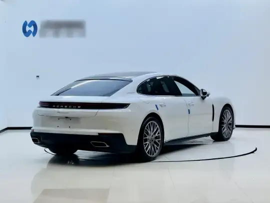 Porsche Panamera 2024 (14600 км)