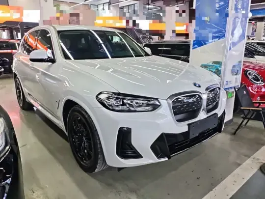 BMW iX3 2023 (36600 км)