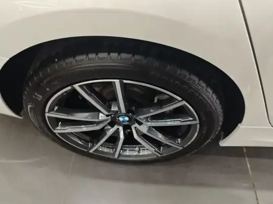 BMW 3 Series 2024 (15200 км)