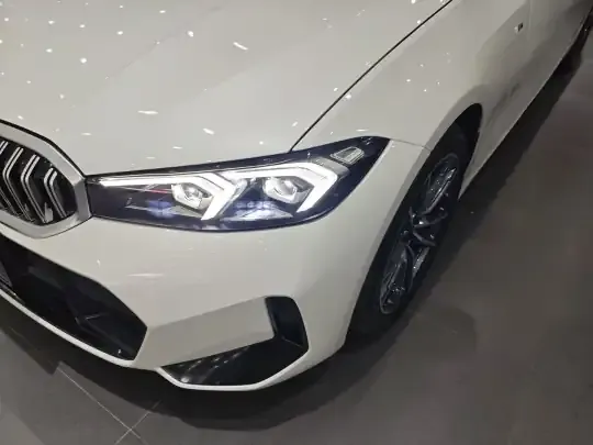 BMW 3 Series 2024 (15200 км)