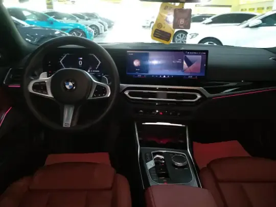 BMW 3 Series 2024 (16600 км)