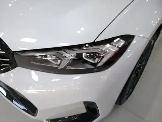 BMW 3 Series 2024 (16600 км)