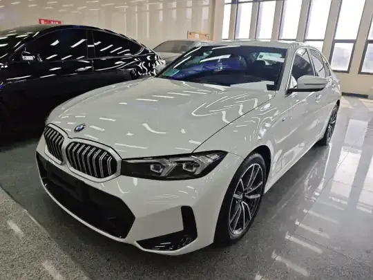 BMW 3 Series 2024 (26800 км)