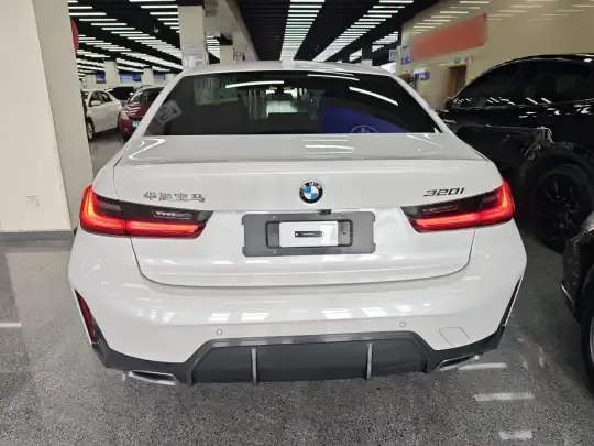 BMW 3 Series 2024 (26800 км)