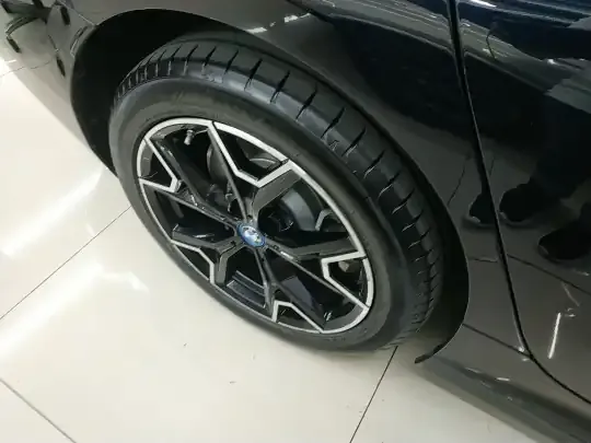 BMW i3 2024 (10300 км)