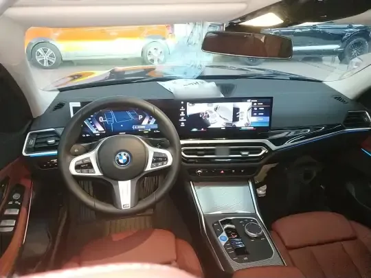 BMW i3 2024 (10300 км)