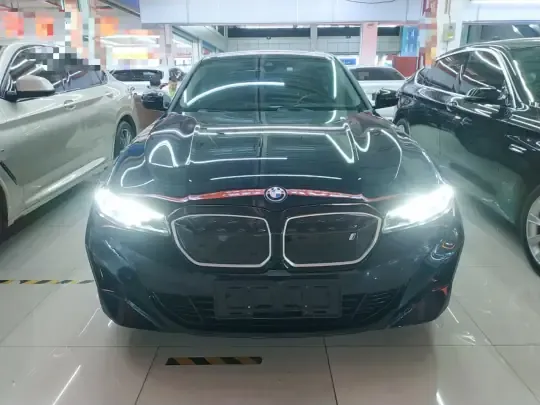 BMW i3 2024 (10300 км)