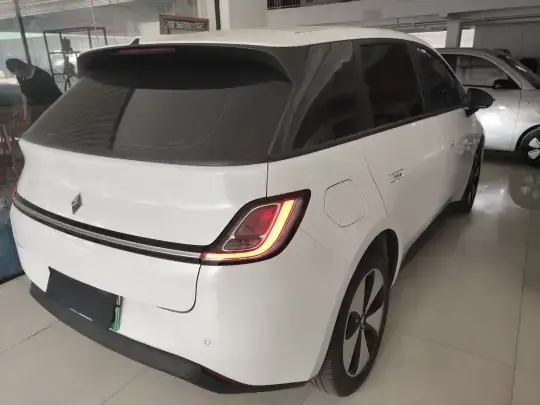 Baojun Cloud 2023 (19900 км)
