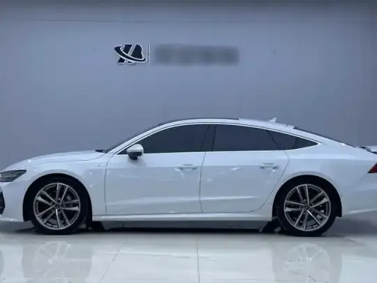 Audi A7 2024 (23200 км)